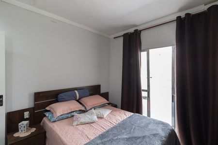 Suíte de casa para alugar com 2 quartos, 65m² em Jardim das Oliveiras, São Paulo
