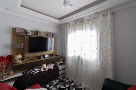 Sala de casa para alugar com 2 quartos, 65m² em Jardim das Oliveiras, São Paulo