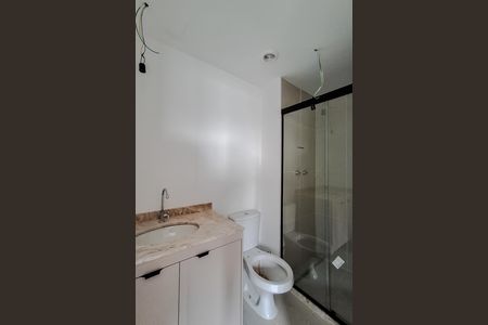 Apartamento para alugar com 75m², 2 quartos e 1 vaga Apartamento para alugar com 75m², 2 quartos e 1 vagaBanheiro da Suíte