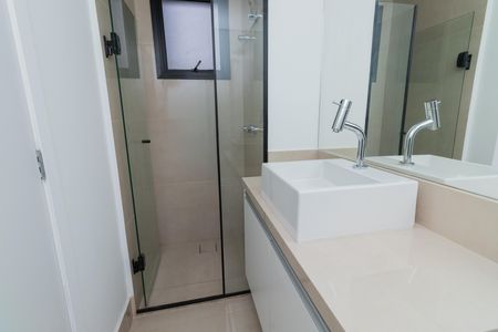 Apartamento para alugar com 62m², 2 quartos e 1 vaga Apartamento para alugar com 62m², 2 quartos e 1 vagaBanheiro da Suíte