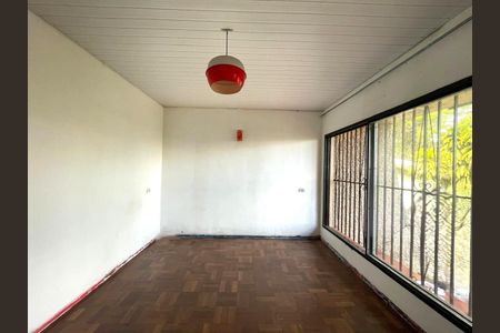 Casa à venda com 109m², 2 quartos e 1 vaga