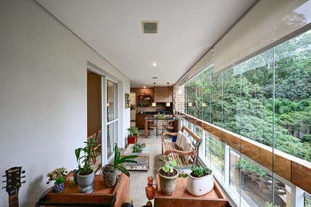 Apartamento para alugar com 163m², 3 quartos e 3 vagasVaranda