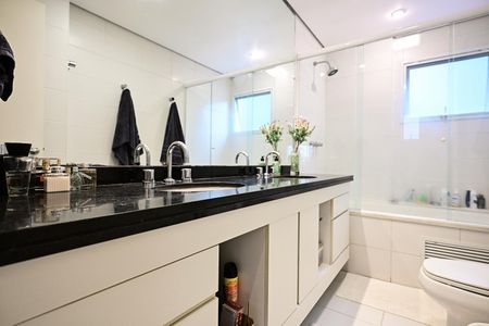 Apartamento para alugar com 163m², 3 quartos e 3 vagasBanheiro da Suíte  3