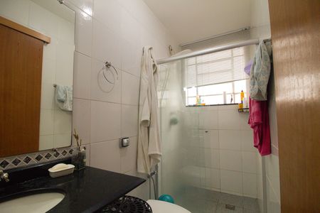 Apartamento para alugar com 114m², 3 quartos e 1 vaga Apartamento para alugar com 114m², 3 quartos e 1 vagaBanheiro da Suite