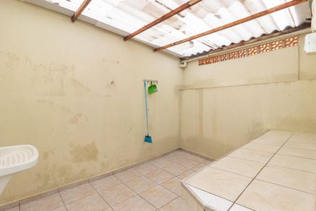 Casa para alugar com 89m², 2 quartos e 2 vagas Casa para alugar com 89m², 2 quartos e 2 vagasLavanderia