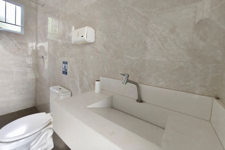 Casa à venda com 200m², 1 quarto e 4 vagasBanheiro