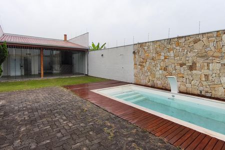 Casa à venda com 200m², 1 quarto e 4 vagasQuintal - Piscina