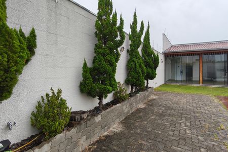 Casa à venda com 200m², 1 quarto e 4 vagasQuintal - Garagem