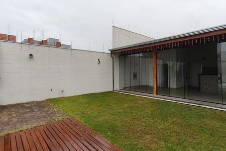 Casa à venda com 200m², 1 quarto e 4 vagasQuintal