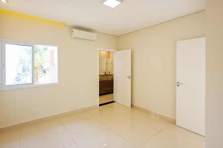 Casa de condomínio para alugar com 208m², 4 quartos e sem vagaSuite 1