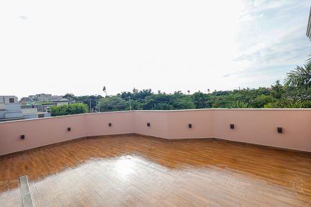 Casa de condomínio para alugar com 208m², 4 quartos e sem vagaLage 