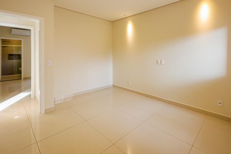 Casa de condomínio para alugar com 208m², 4 quartos e sem vagaSuite 1