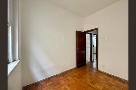 Apartamento para alugar com 130m², 3 quartos e sem vaga