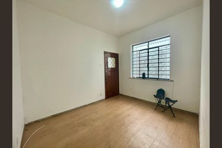 Apartamento para alugar com 130m², 3 quartos e sem vaga