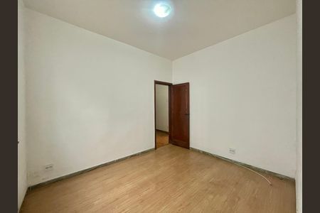 Apartamento para alugar com 130m², 3 quartos e sem vaga