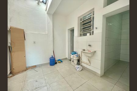 Apartamento para alugar com 130m², 3 quartos e sem vaga