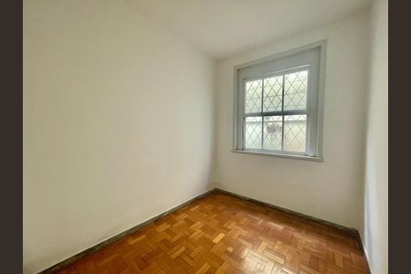 Apartamento para alugar com 130m², 3 quartos e sem vaga