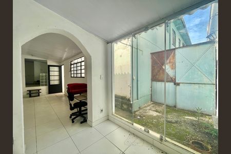 Apartamento para alugar com 130m², 3 quartos e sem vaga