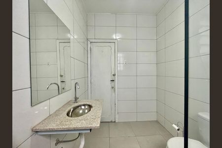 Apartamento para alugar com 130m², 3 quartos e sem vaga