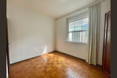 Apartamento para alugar com 130m², 3 quartos e sem vaga