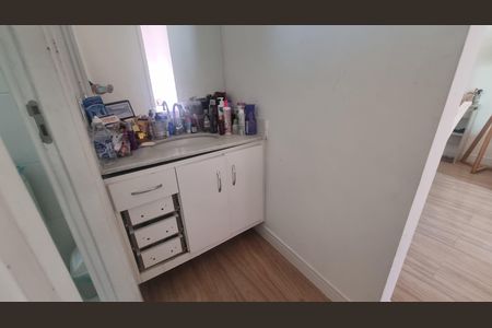 Apartamento à venda com 50m², 2 quartos e 1 vaga Apartamento à venda com 50m², 2 quartos e 1 vagaBanheiro