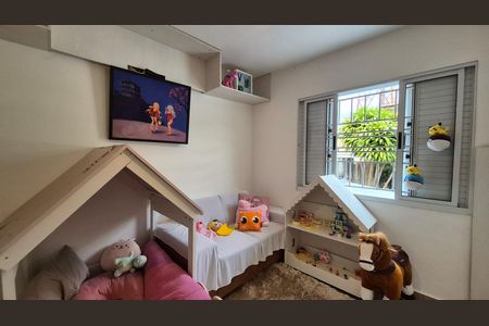 Suíte de casa à venda com 2 quartos, 226m² em Vila Scarpelli, Santo André