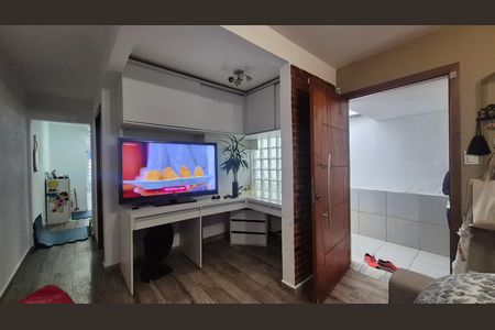 Sala de casa à venda com 2 quartos, 226m² em Vila Scarpelli, Santo André