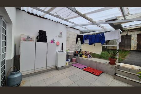 Casa à venda com 325m², 2 quartos e 4 vagas Casa à venda com 325m², 2 quartos e 4 vagasArea de serviço