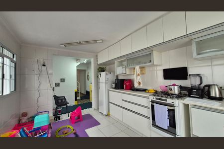 Casa à venda com 325m², 2 quartos e 4 vagas Casa à venda com 325m², 2 quartos e 4 vagasCozinha