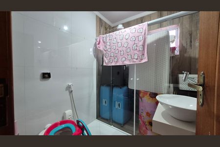 Casa à venda com 325m², 2 quartos e 4 vagas Casa à venda com 325m², 2 quartos e 4 vagasBanheiro da suíte