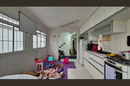 Cozinha de casa à venda com 2 quartos, 325m² em Vila Scarpelli, Santo André