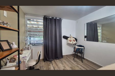 Casa à venda com 325m², 2 quartos e 4 vagas Casa à venda com 325m², 2 quartos e 4 vagasSala