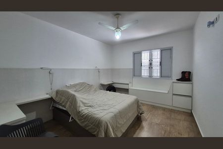 Casa à venda com 325m², 2 quartos e 4 vagas Casa à venda com 325m², 2 quartos e 4 vagasSuíte 2