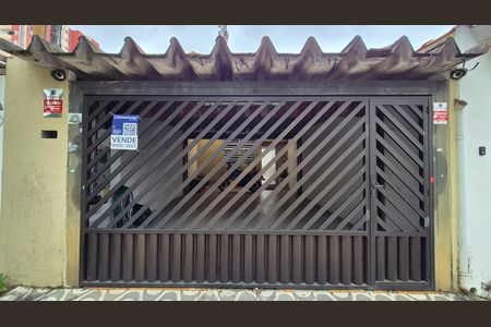Fachada de casa à venda com 2 quartos, 325m² em Vila Scarpelli, Santo André