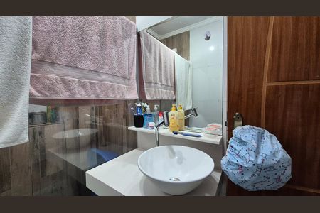 Casa à venda com 325m², 2 quartos e 4 vagas Casa à venda com 325m², 2 quartos e 4 vagasBanheiro da suíte 2