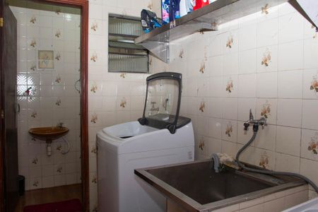 Casa à venda com 239m², 3 quartos e 1 vaga