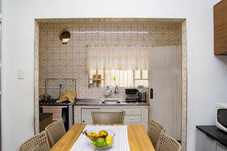 Casa à venda com 239m², 3 quartos e 1 vaga