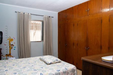 Casa à venda com 3 quartos, 239m² em Vila Clarice, Santo André