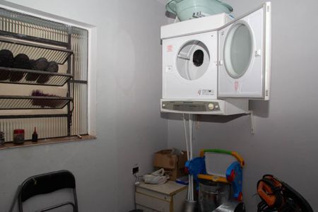Casa à venda com 239m², 3 quartos e 1 vaga