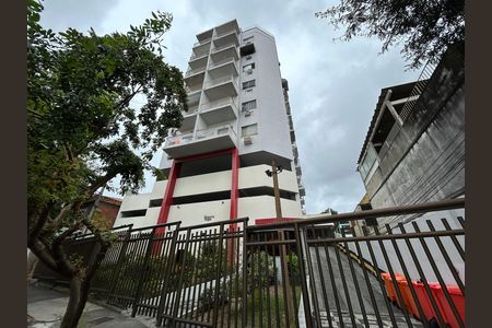 Apartamento à venda com 60m², 2 quartos e 1 vagaFachada e portaria