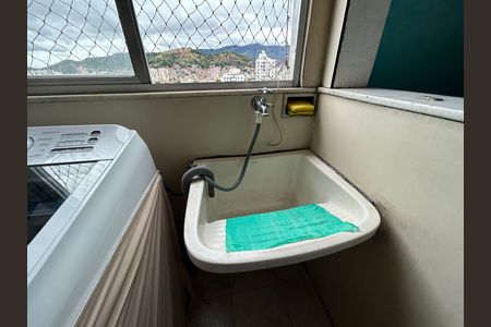 Apartamento à venda com 60m², 2 quartos e 1 vagaÁrea de Serviço