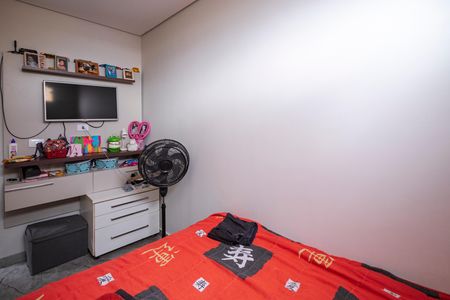 Quarto 1 de casa para alugar com 2 quartos, 90m² em Parque Santo Antônio, São Paulo