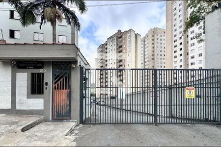 Apartamento para alugar com 52m², 2 quartos e 1 vaga Apartamento para alugar com 52m², 2 quartos e 1 vagaFachada