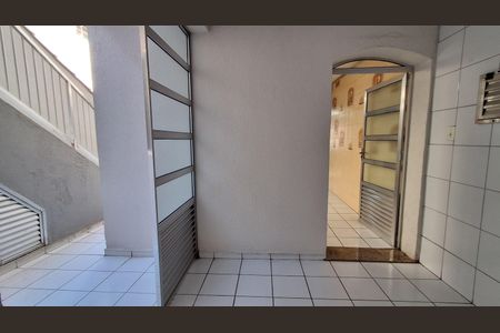 Casa para alugar com 176m², 3 quartos e 2 vagas Casa para alugar com 176m², 3 quartos e 2 vagasEntrada