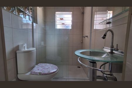 Casa para alugar com 176m², 3 quartos e 2 vagas Casa para alugar com 176m², 3 quartos e 2 vagasBanheiro Suíte