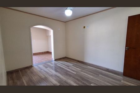 Casa para alugar com 176m², 3 quartos e 2 vagas Casa para alugar com 176m², 3 quartos e 2 vagasSuíte