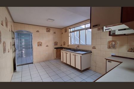 Casa para alugar com 176m², 3 quartos e 2 vagas Casa para alugar com 176m², 3 quartos e 2 vagasCozinha