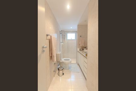 Apartamento à venda com 110m², 4 quartos e 2 vagas Apartamento à venda com 110m², 4 quartos e 2 vagasBanheiro