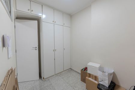 Apartamento à venda com 110m², 4 quartos e 2 vagas Apartamento à venda com 110m², 4 quartos e 2 vagasQuarto de Serviço