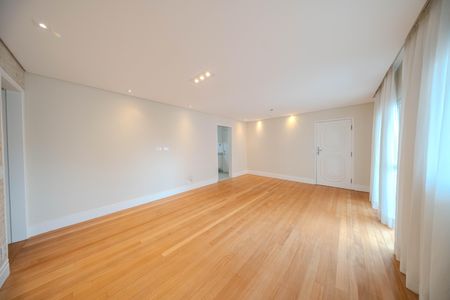 Apartamento à venda com 110m², 4 quartos e 2 vagas Apartamento à venda com 110m², 4 quartos e 2 vagasSala